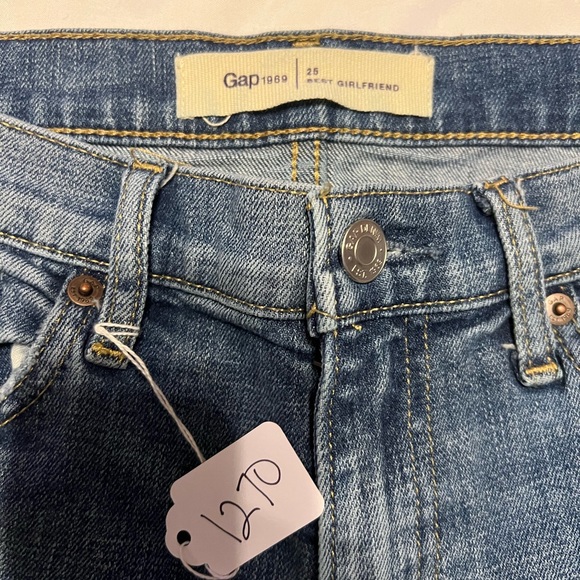 EUC Gap 1969 denim jeans. Size 25. - Picture 8 of 10